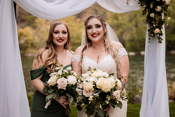 Bryce-Giavanna-Rogue-River-Lodge-Oregon-Wedding-Photos (30 of 61)