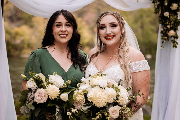 Bryce-Giavanna-Rogue-River-Lodge-Oregon-Wedding-Photos (32 of 61)