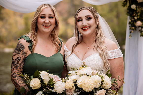 Bryce-Giavanna-Rogue-River-Lodge-Oregon-Wedding-Photos (34 of 61)