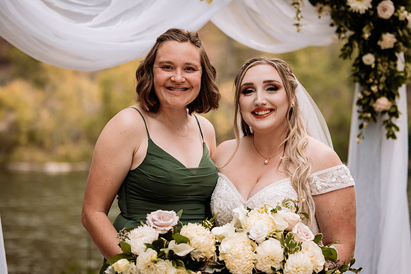 Bryce-Giavanna-Rogue-River-Lodge-Oregon-Wedding-Photos (37 of 61)