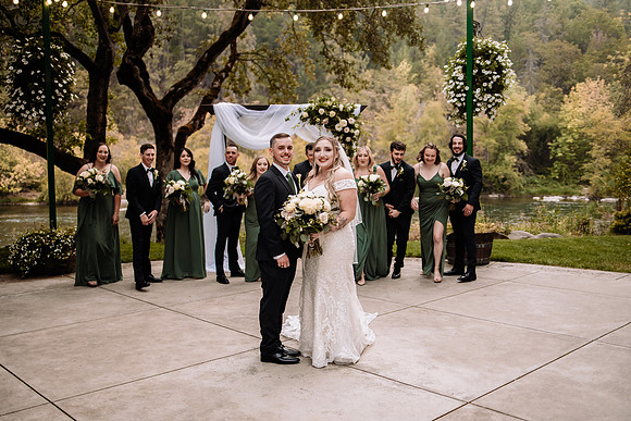 Bryce-Giavanna-Rogue-River-Lodge-Oregon-Wedding-Photos (45 of 61)