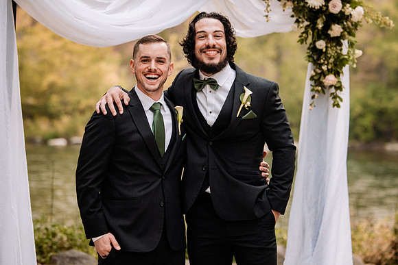 Bryce-Giavanna-Rogue-River-Lodge-Oregon-Wedding-Photos (52 of 61)