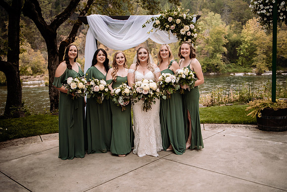 Bryce-Giavanna-Rogue-River-Lodge-Oregon-Wedding-Photos (54 of 61)