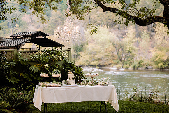 Bryce-Giavanna-Rogue-River-Lodge-Oregon-Wedding-Photos (41 of 150)