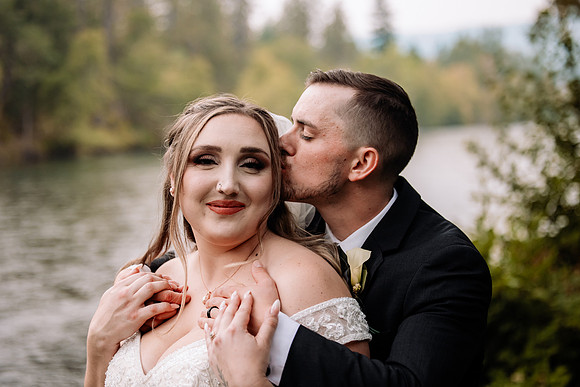 Bryce-Giavanna-Rogue-River-Lodge-Oregon-Wedding-Photos (10 of 50)