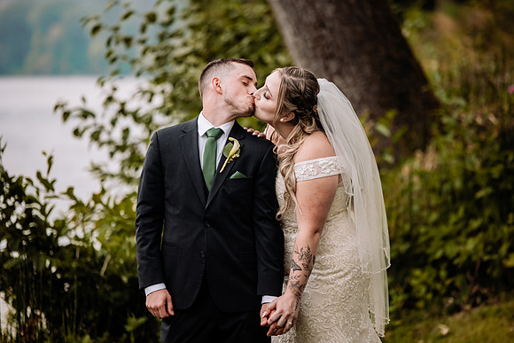 Bryce-Giavanna-Rogue-River-Lodge-Oregon-Wedding-Photos (9 of 50)