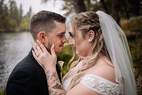 Bryce-Giavanna-Rogue-River-Lodge-Oregon-Wedding-Photos (24 of 50)