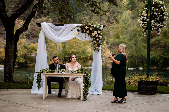 Bryce-Giavanna-Rogue-River-Lodge-Oregon-Wedding-Photos (58 of 150)