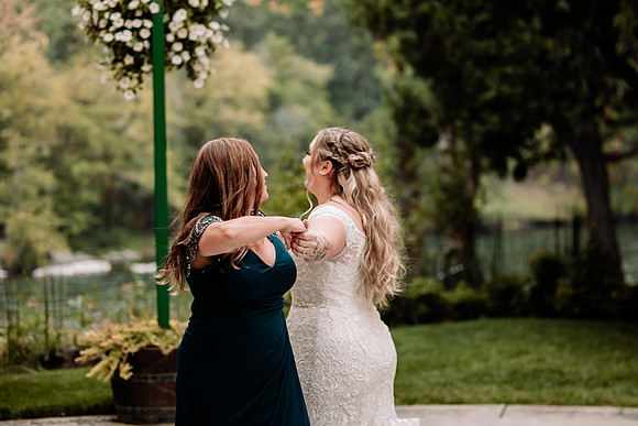 Bryce-Giavanna-Rogue-River-Lodge-Oregon-Wedding-Photos (71 of 150)