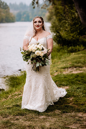 Bryce-Giavanna-Rogue-River-Lodge-Oregon-Wedding-Photos (37 of 50)