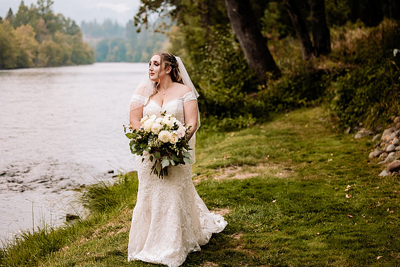 Bryce-Giavanna-Rogue-River-Lodge-Oregon-Wedding-Photos (39 of 50)
