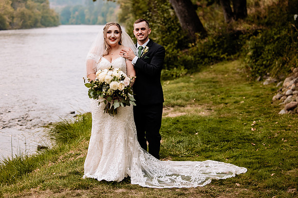 Bryce-Giavanna-Rogue-River-Lodge-Oregon-Wedding-Photos (40 of 50)