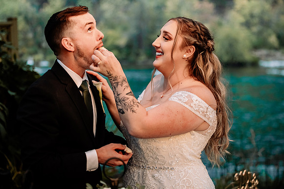 Bryce-Giavanna-Rogue-River-Lodge-Oregon-Wedding-Photos (75 of 150)