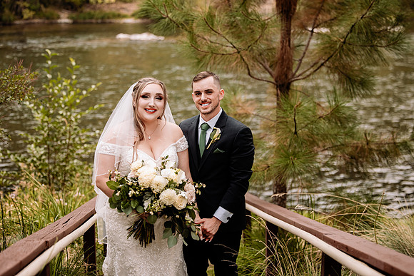 Bryce-Giavanna-Rogue-River-Lodge-Oregon-Wedding-Photos (42 of 50)