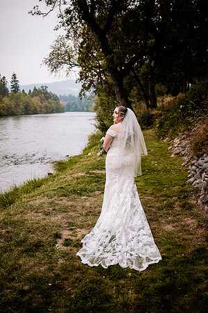Bryce-Giavanna-Rogue-River-Lodge-Oregon-Wedding-Photos (49 of 50)