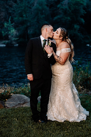 Bryce-Giavanna-Rogue-River-Lodge-Oregon-Wedding-Photos (103 of 4)