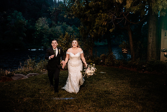 Bryce-Giavanna-Rogue-River-Lodge-Oregon-Wedding-Photos (103 of 150)