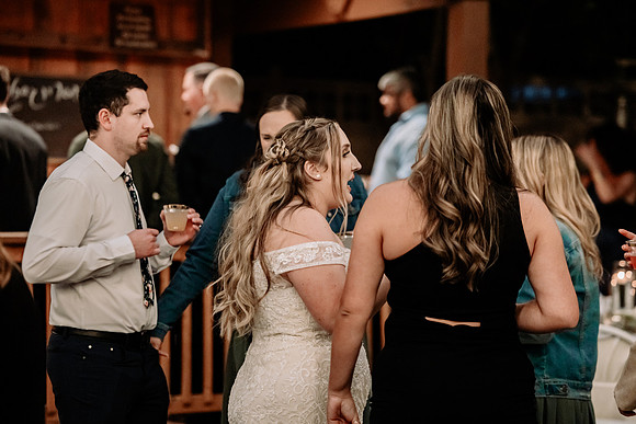 Bryce-Giavanna-Rogue-River-Lodge-Oregon-Wedding-Photos (109 of 150)