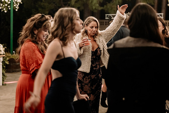 Bryce-Giavanna-Rogue-River-Lodge-Oregon-Wedding-Photos (116 of 150)