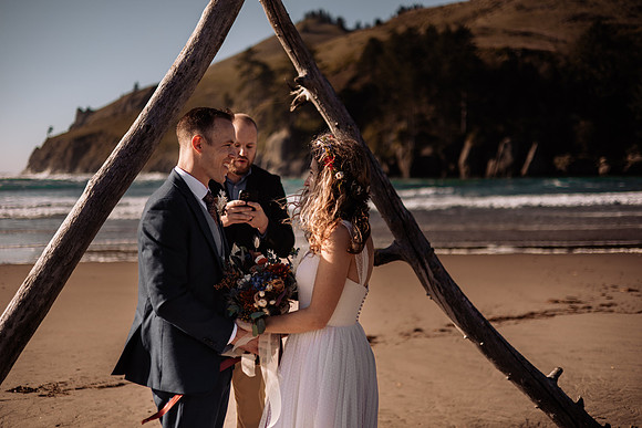 Jonathan-Sarah-Three-Rocks-Oregon-Otis-Elopement-Photos (17 of 69)