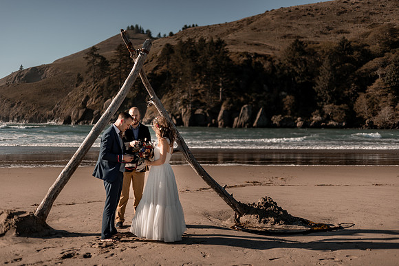 Jonathan-Sarah-Three-Rocks-Oregon-Otis-Elopement-Photos (19 of 69)