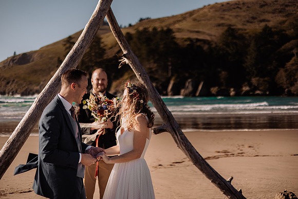 Jonathan-Sarah-Three-Rocks-Oregon-Otis-Elopement-Photos (20 of 69)