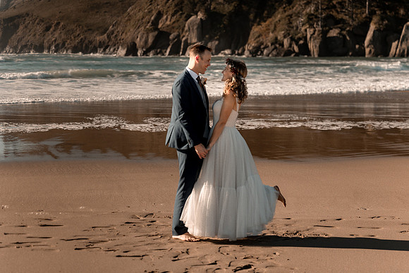 Jonathan-Sarah-Three-Rocks-Oregon-Otis-Elopement-Photos (38 of 69)