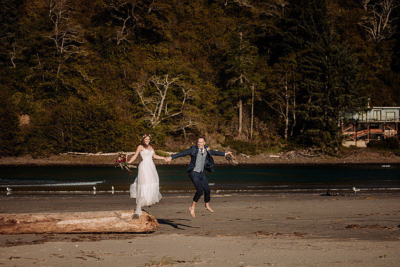 Jonathan-Sarah-Three-Rocks-Oregon-Otis-Elopement-Photos (60 of 69)