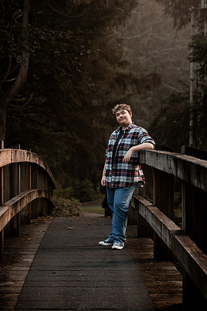 Korbyn-Senior-Photos-2023-class-of-2024-Newport-Oregon (5 of 42)