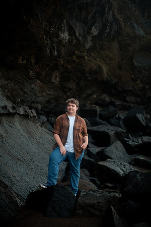 Korbyn-Senior-Photos-2023-class-of-2024-Newport-Oregon (22 of 42)