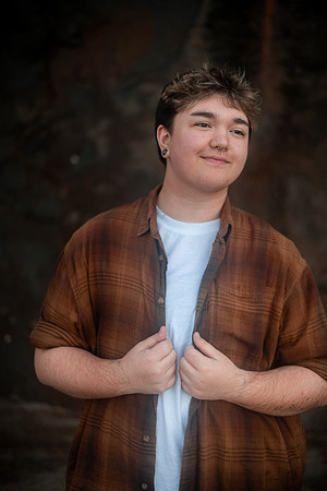 Korbyn-Senior-Photos-2023-class-of-2024-Newport-Oregon (28 of 42)