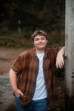 Korbyn-Senior-Photos-2023-class-of-2024-Newport-Oregon (40 of 42)
