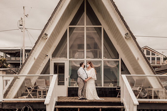 Jordan-Lainey-Roads-End-lincoln-City-oregon-airbnb-Elopement-photos-116