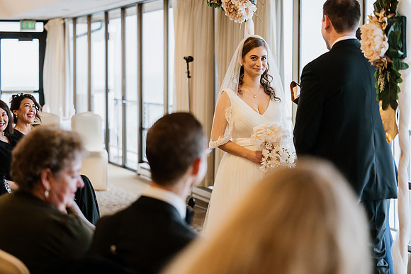Alex-Danielle-Inn-Spanish-Head-Lincoln-City-oregon-wedding-0055