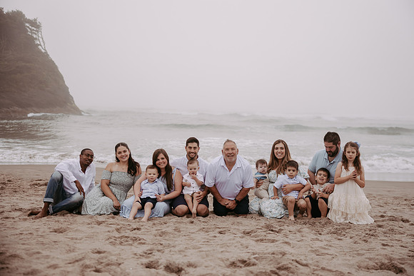 Family-Photos-2024-Lincoln-City-Oregon--44
