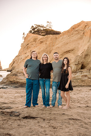Amanda-Family-Photos-Pacific-City-Oregon-2025 (1 of 53)