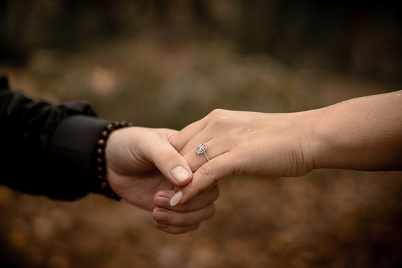 Ryan-Lynsie-Engagement-Photos-Bridal-Veil-Lakes-Portland-Oregon (5 of 29)