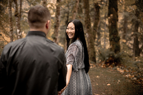 Ryan-Lynsie-Engagement-Photos-Bridal-Veil-Lakes-Portland-Oregon (7 of 29)