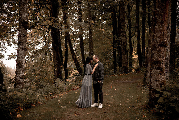 Ryan-Lynsie-Engagement-Photos-Bridal-Veil-Lakes-Portland-Oregon (9 of 29)