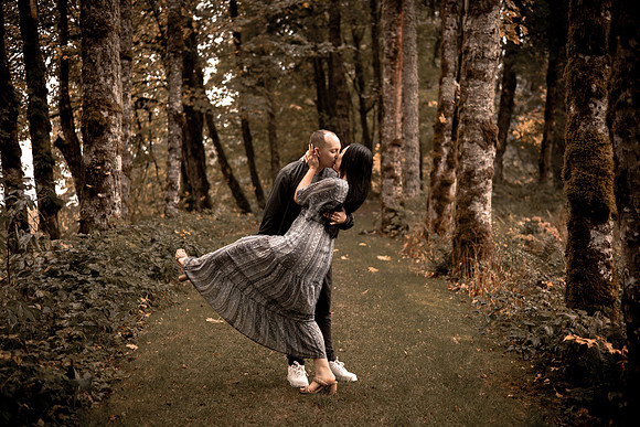 Ryan-Lynsie-Engagement-Photos-Bridal-Veil-Lakes-Portland-Oregon (11 of 29)