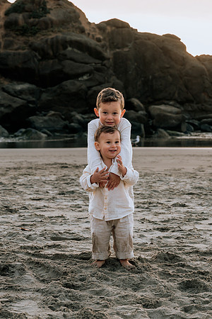 Josh-Family-Photos-2025-Depoe-Bay-Oregon-Fogarty (61 of 67)