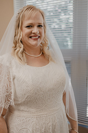 Marcus-Lori-Chinook-Winds-Seafood-Grille-Lincoln-City-Oregon-Wedding-Photos (33 of 477)