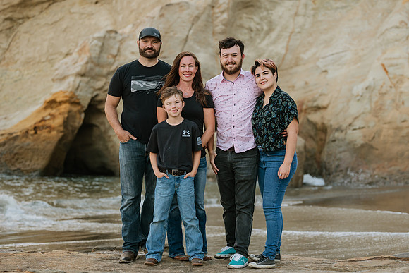 Deanna-Cape-Kiwanda-Oregon-Family-Session-2021-9525