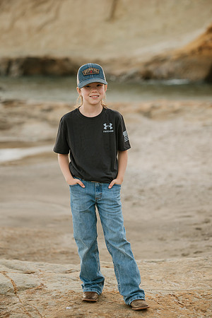 Deanna-Cape-Kiwanda-Oregon-Family-Session-2021-9761