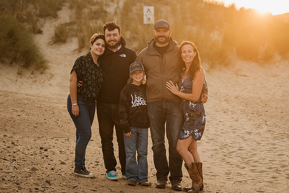 Deanna-Cape-Kiwanda-Oregon-Family-Session-2021-9894