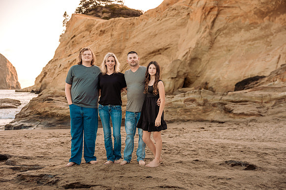 Amanda-Family-Photos-Pacific-City-Oregon-2025 (2 of 53)