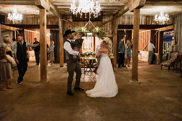 Gage-Mckayla-Adeline-Farm-Wedding-Photos-2021-1262