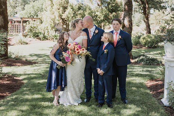 Derrick-Kenzie-Navarra-Gardens-Willamina-Oregon-Wedding-Photos (161 of 436)