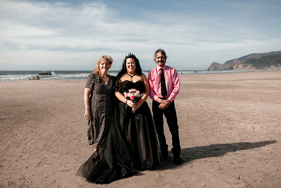 Christian-Brandi-Lincoln-City-Wedding-Photos (7)