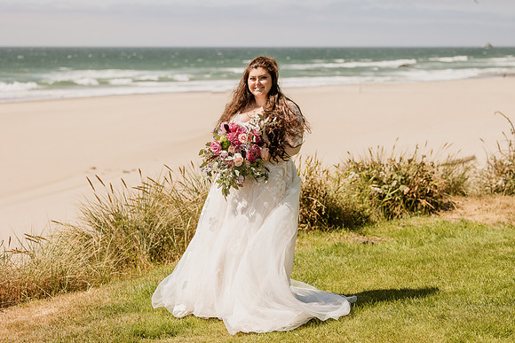 Colton-Kali-Chinook-Winds-Casino-Wedding-Photos-8730